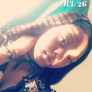 Meet your Posher, Dylicia